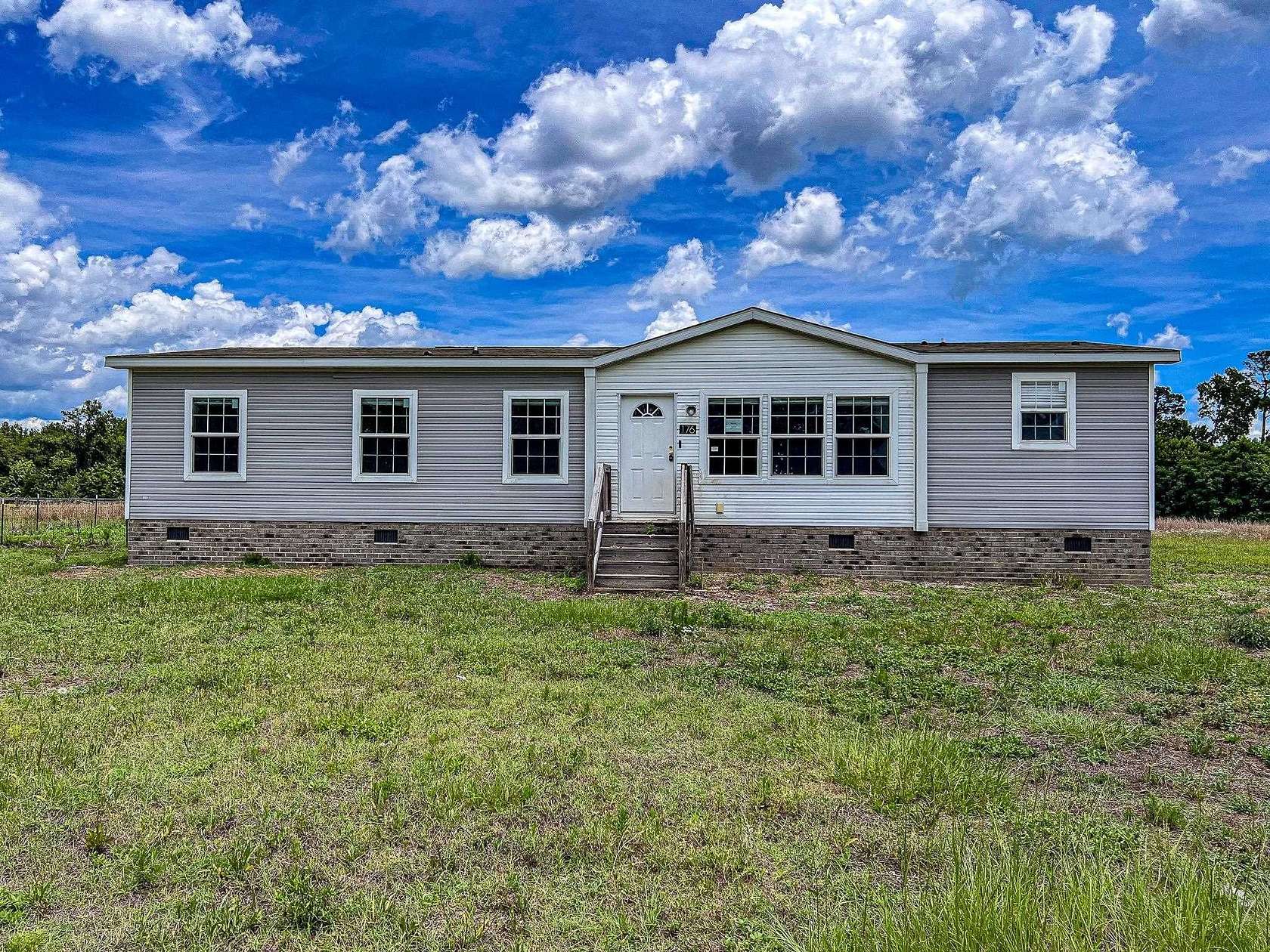 4.1 Acres of Land with Home for Sale in Hemingway, South Carolina