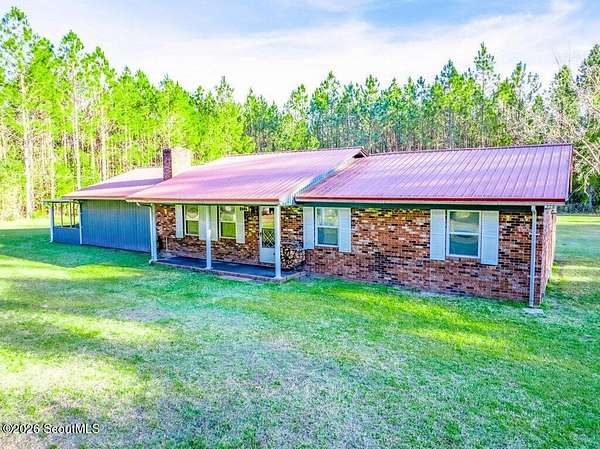 17.6 Acres of Land with Home for Sale in Waycross, Georgia