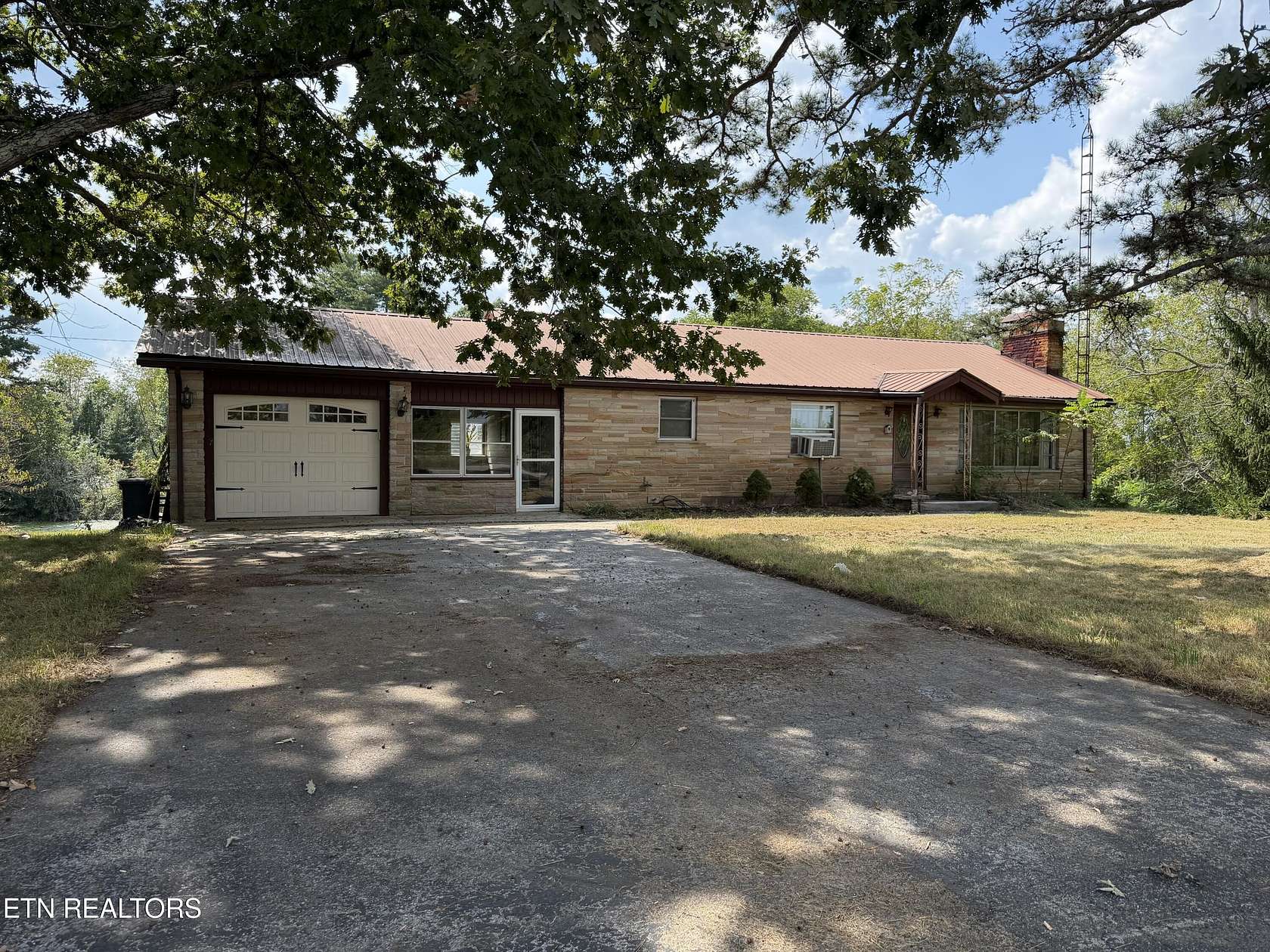 2.45 Acres of Land with Home for Sale in Deer Lodge, Tennessee