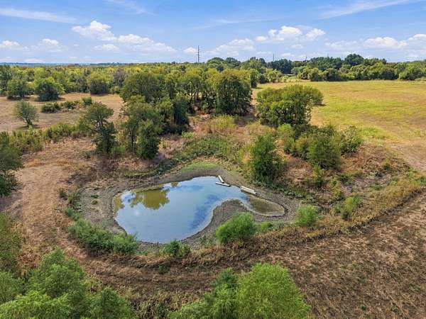 12.7 Acres of Land for Sale in Ennis, Texas