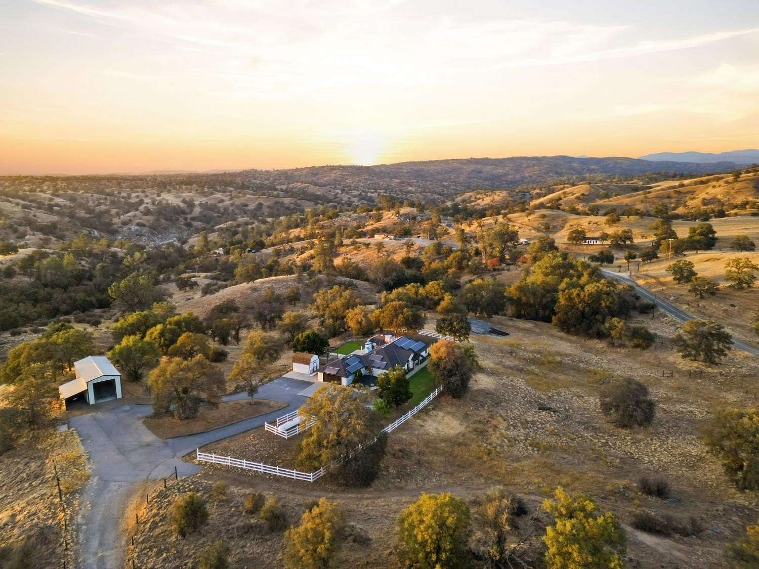 23.1 Acres of Agricultural Land with Home for Sale in Madera, California