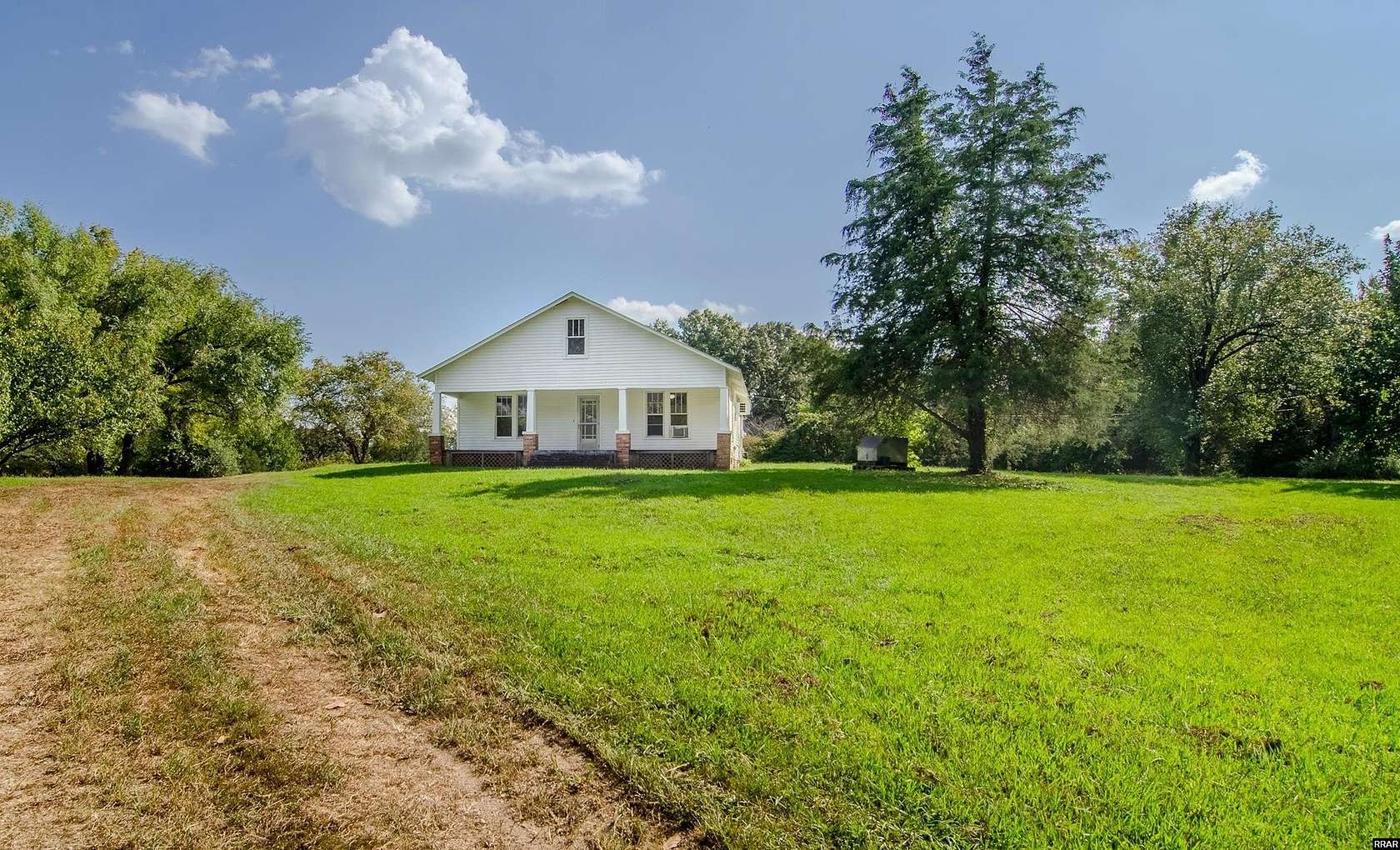 28.5 Acres of Recreational Land for Sale in Paris, Tennessee