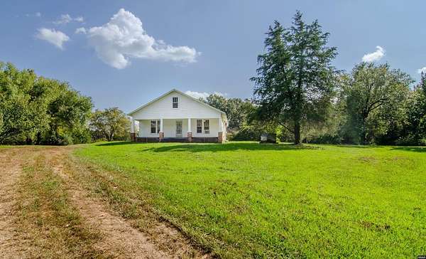 28.5 Acres of Recreational Land for Sale in Paris, Tennessee