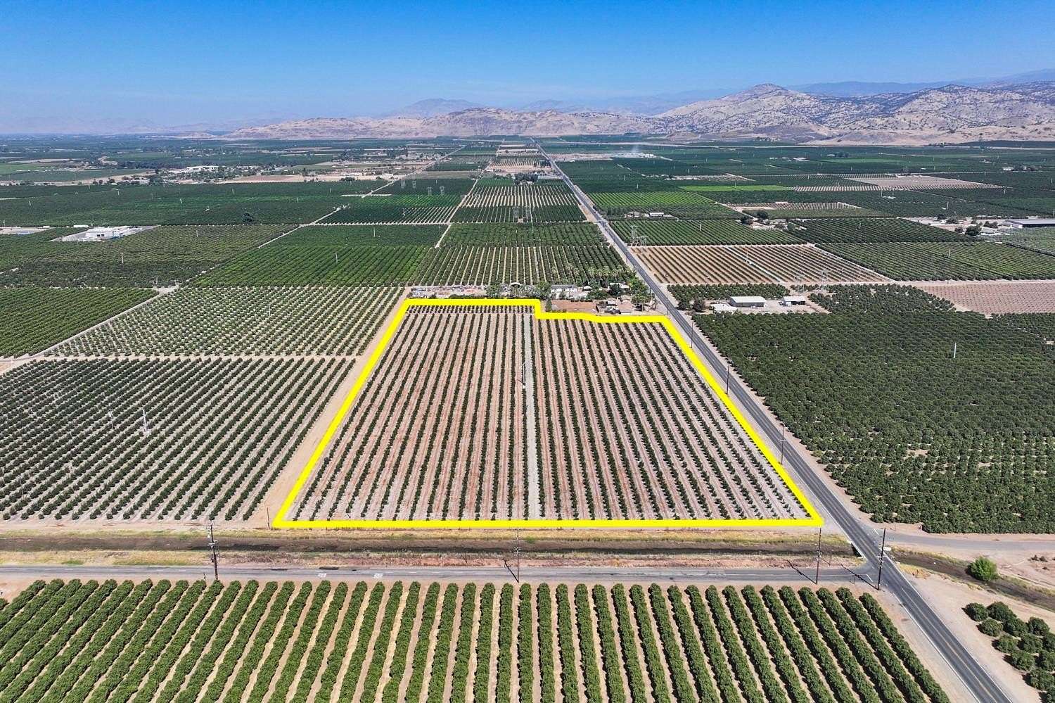 16.7 Acres of Land for Sale in Orosi, California