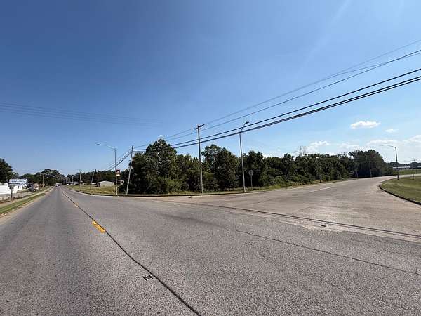 36.8 Acres of Mixed-Use Land for Sale in Carmi, Illinois