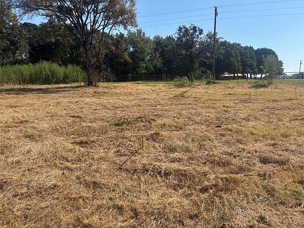 2.5 Acres of Residential Land for Sale in Whitesboro, Texas