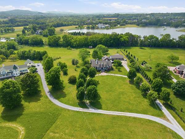 5 Acres of Land with Home for Sale in Franklin, Tennessee
