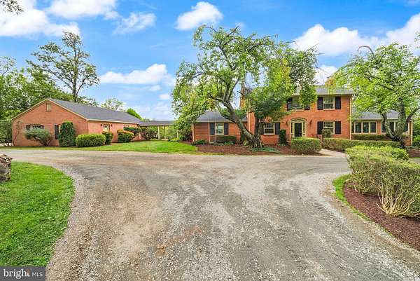 20 Acres of Recreational Land with Home for Sale in Paeonian Springs, Virginia
