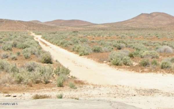2.3 Acres of Land for Sale in North Edwards, California
