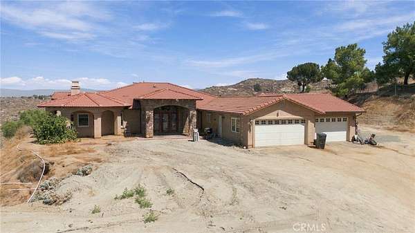 4 Acres of Land with Home for Sale in Woodcrest, California