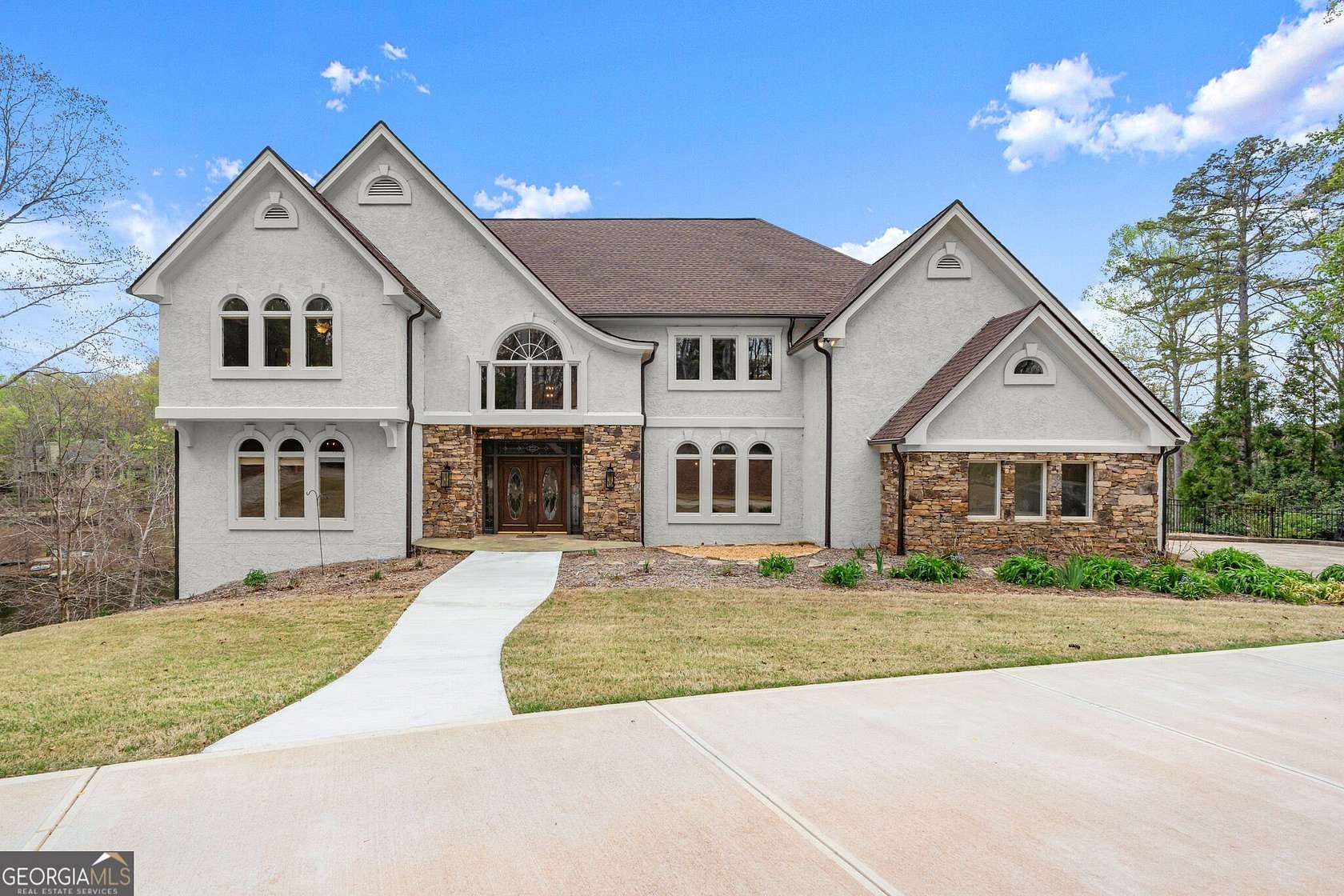 4.2 Acres of Land with Home for Sale in Roswell, Georgia