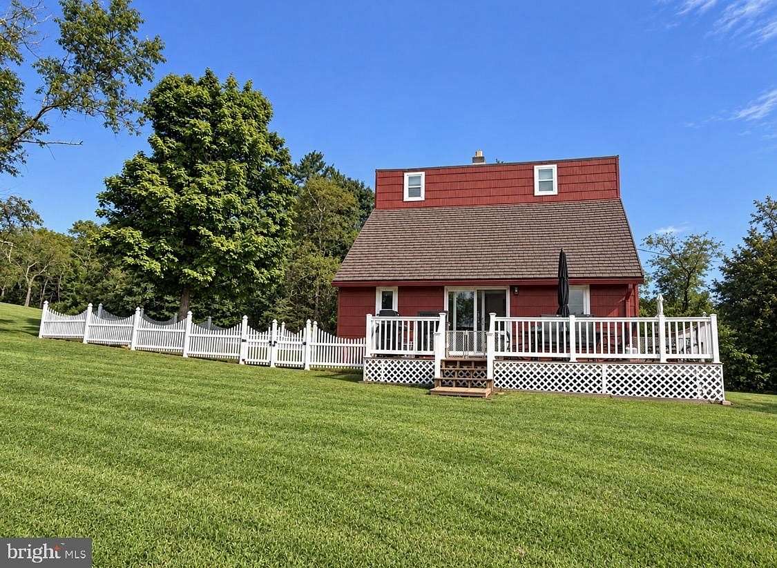 15.5 Acres of Recreational Land with Home for Sale in Robertsdale, Pennsylvania