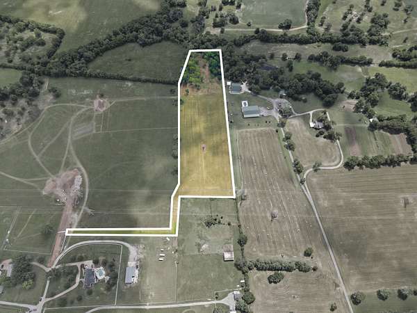 9.17 Acres of Residential Land for Sale in Lebanon, Tennessee