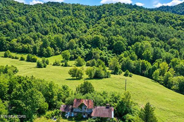 50 Acres of Land for Sale in Sneedville, Tennessee