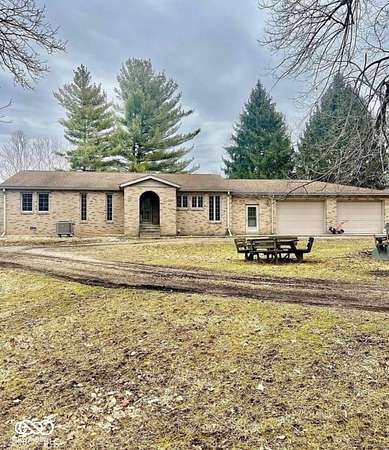 2.8 Acres of Land with Home for Sale in Spiceland, Indiana