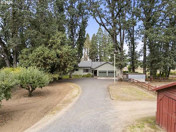 18.8 Acres of Land with Home for Sale in Aurora, Oregon