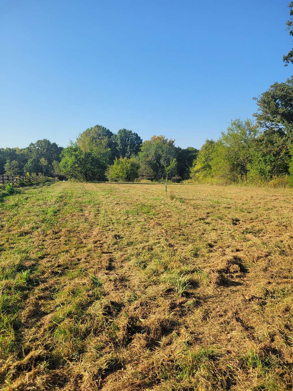 5 Acres of Residential Land for Sale in Columbia, Tennessee