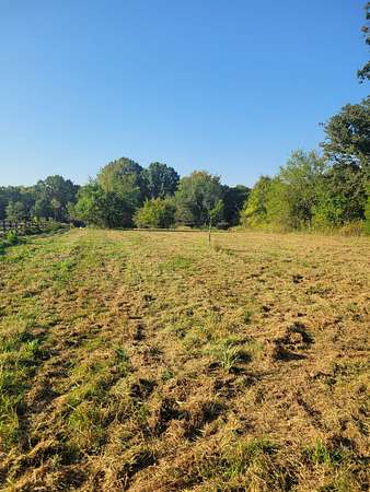 5 Acres of Residential Land for Sale in Columbia, Tennessee