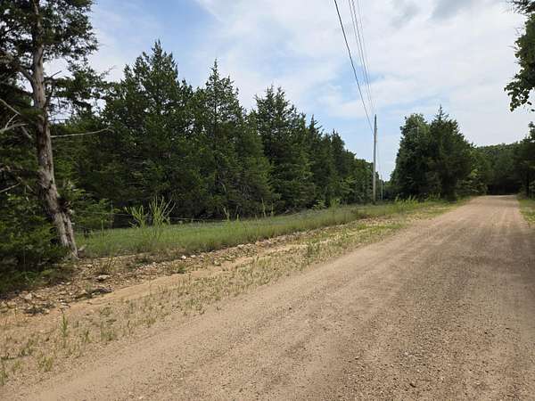 12 Acres of Recreational & Residential Land for Sale in Norwood, Missouri