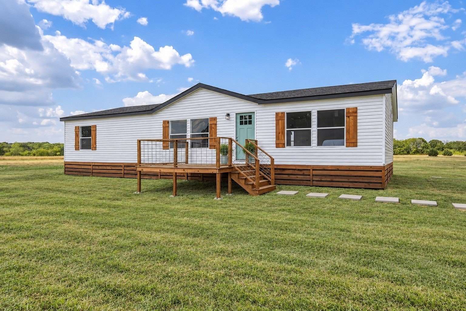 1.5 Acres of Land with Home for Sale in Trenton, Texas
