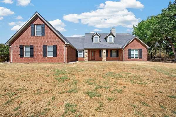 2.39 Acres of Land with Home for Sale in Guthrie, Oklahoma