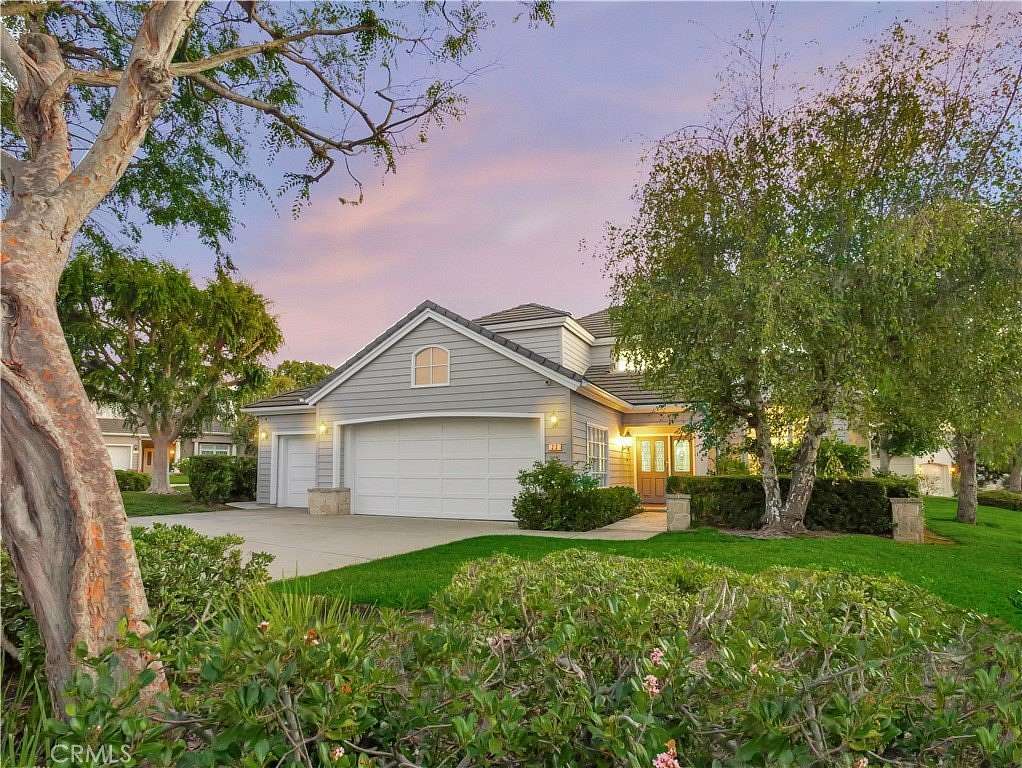 11 Acres of Land with Home for Sale in Rolling Hills Estates, California