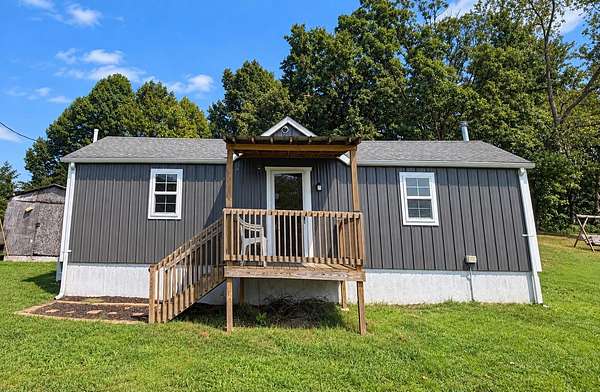 5.39 Acres of Land with Home for Sale in London, Kentucky