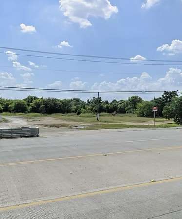 1.17 Acres of Commercial Land for Sale in Kennedale, Texas