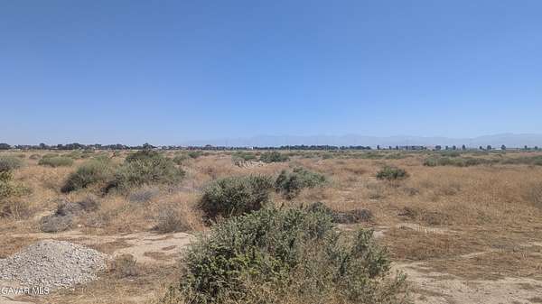 10.1 Acres of Land for Sale in Lancaster, California