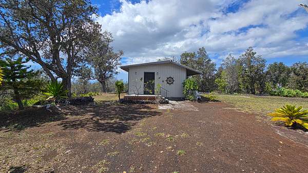 1 Acre of Land with Home for Sale in Hawaiian Ocean View, Hawaii