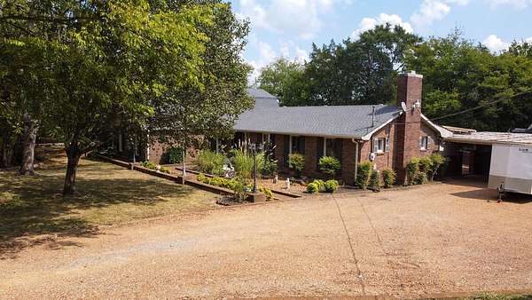 1.9 Acres of Land with Home for Sale in Lebanon, Tennessee