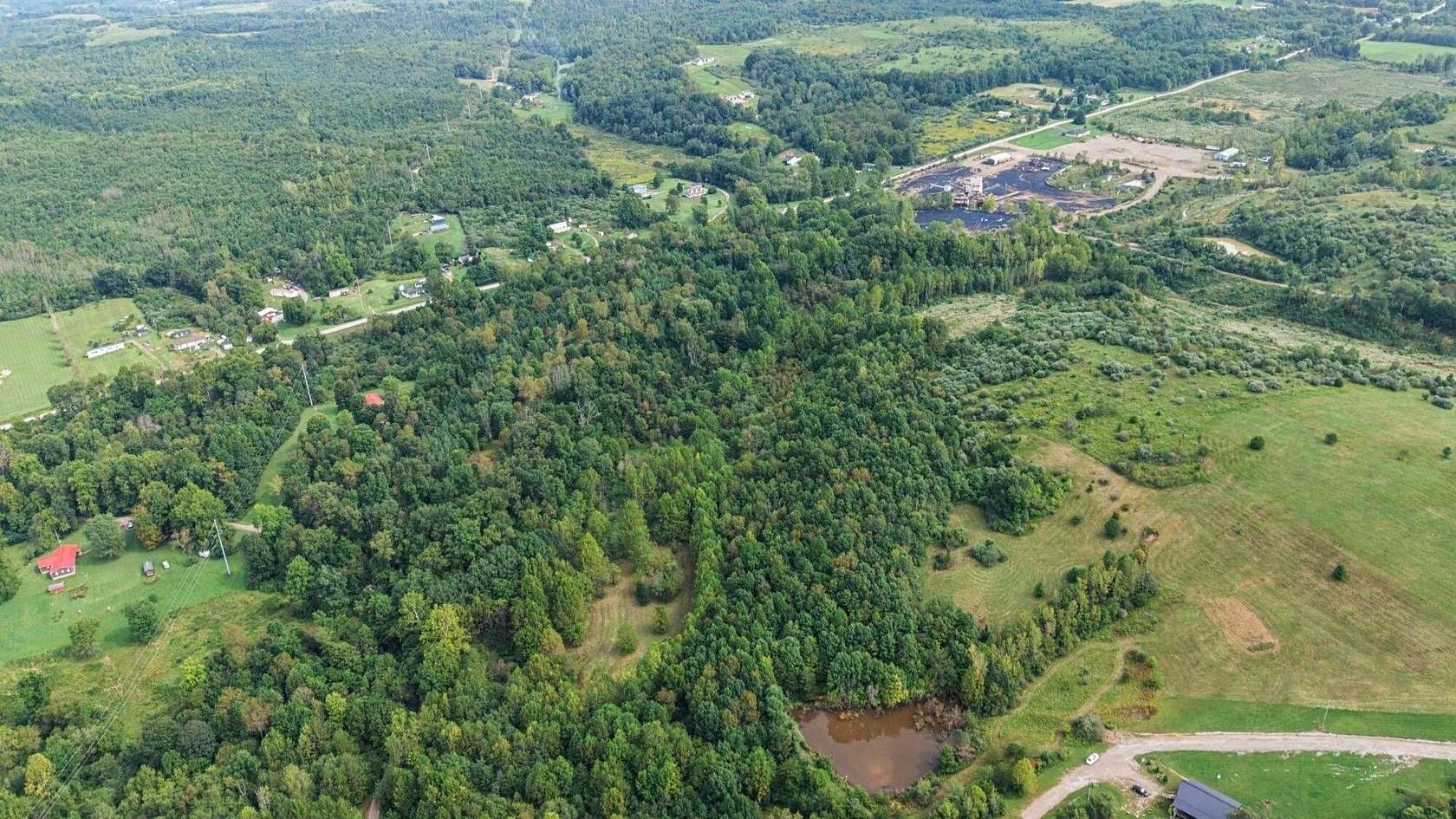 22 Acres of Recreational & Residential Land for Sale in Hamden, Ohio