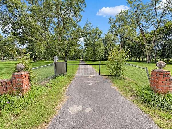 3 Acres of Residential Land for Sale in Albany, Georgia