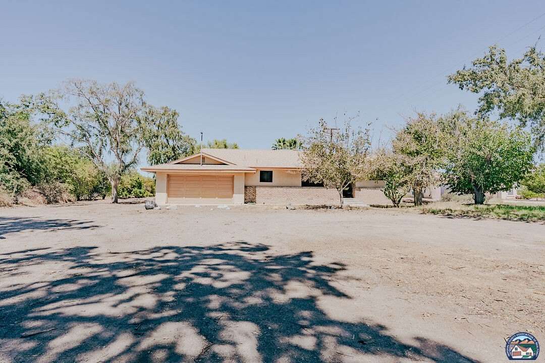 5.9 Acres of Land with Home for Sale in El Centro, California