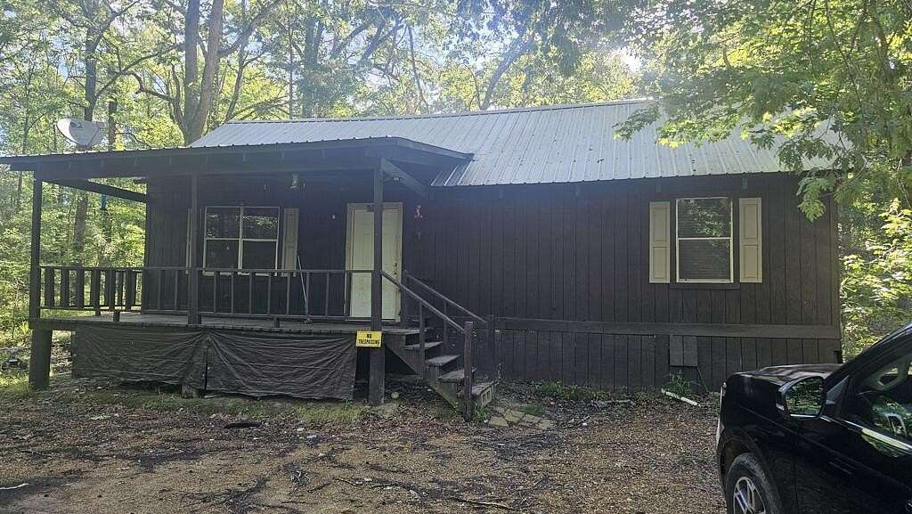 2.5 Acres of Land with Home for Sale in Batesville, Mississippi