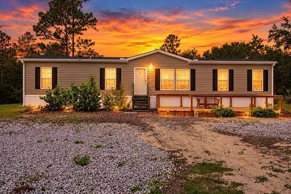 5 Acres of Land with Home for Sale in Hawthorne, Florida