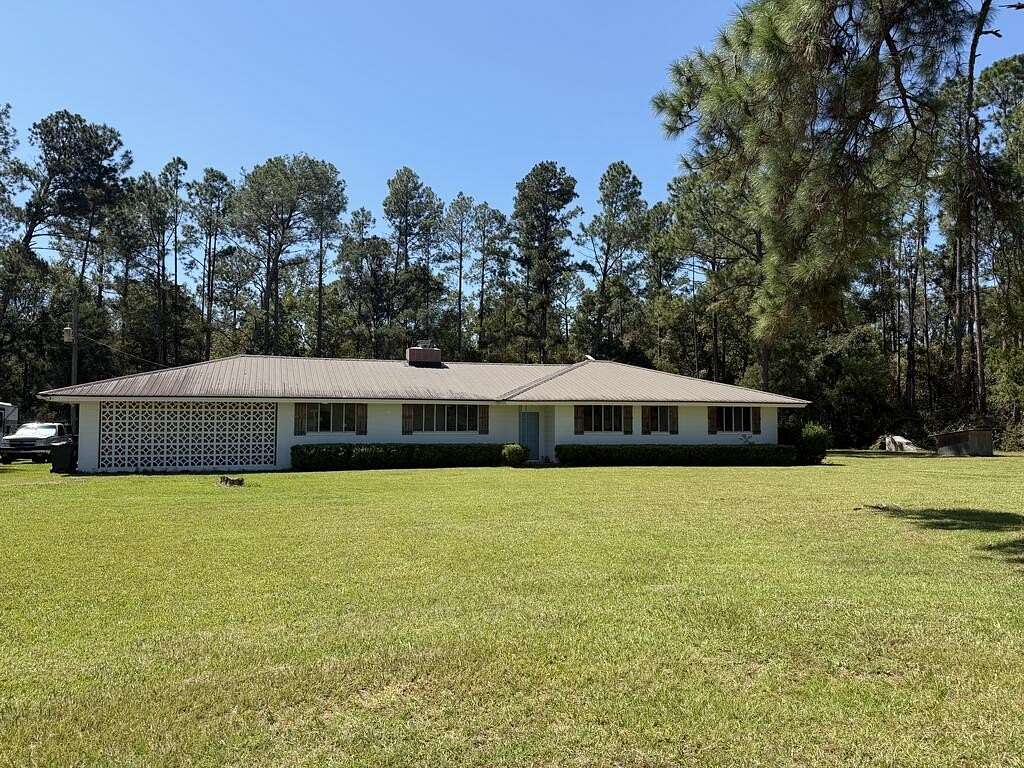 4 Acres of Land with Home for Sale in Nashville, Georgia