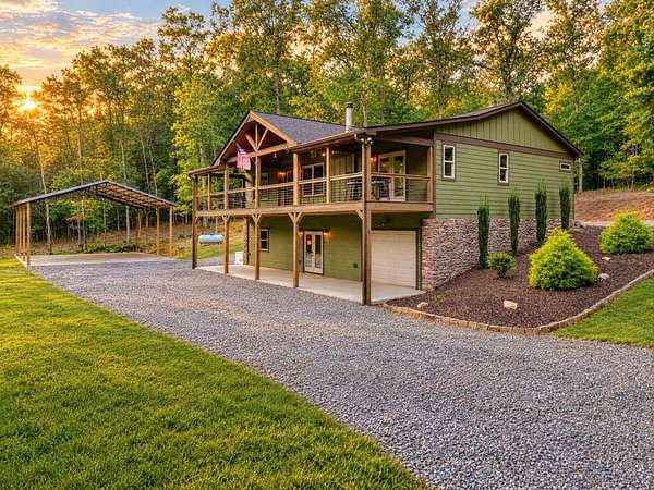7 Acres of Land with Home for Sale in Mineral Bluff, Georgia