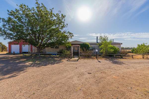 16.4 Acres of Land with Home for Sale in Canyon, Texas