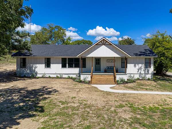5.84 Acres of Land with Home for Sale in Mineola, Texas