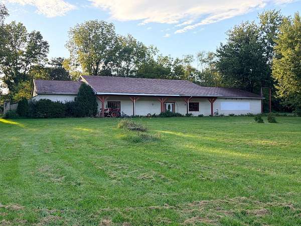 4.35 Acres of Improved Mixed-Use Land for Auction in Milton, Pennsylvania