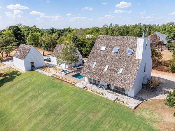 2 Acres of Land with Home for Sale in Edmond, Oklahoma