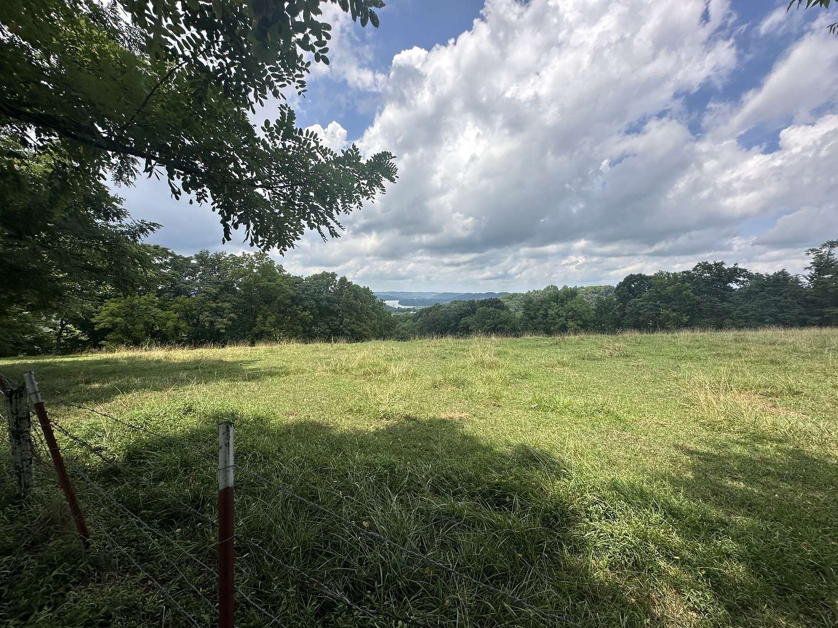 29 Acres of Agricultural & Residential Land for Sale in Elmwood, Tennessee