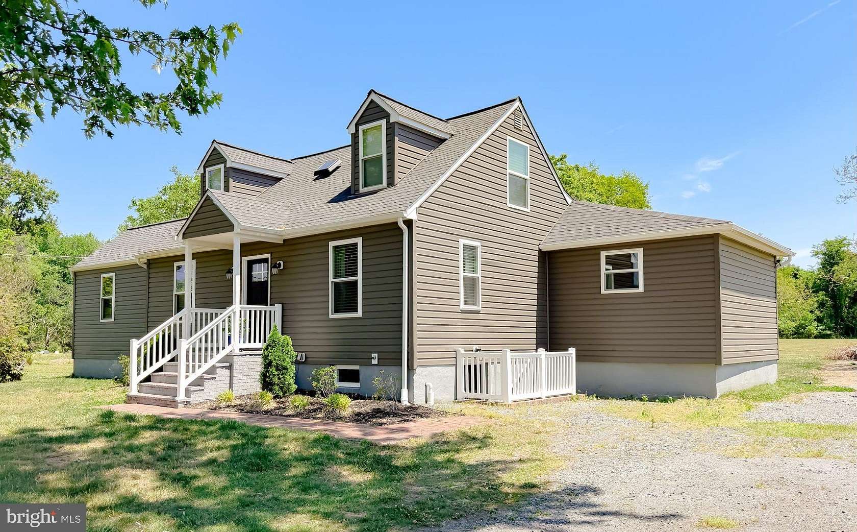 2.4 Acres of Land with Home for Lease in Huntingtown, Maryland