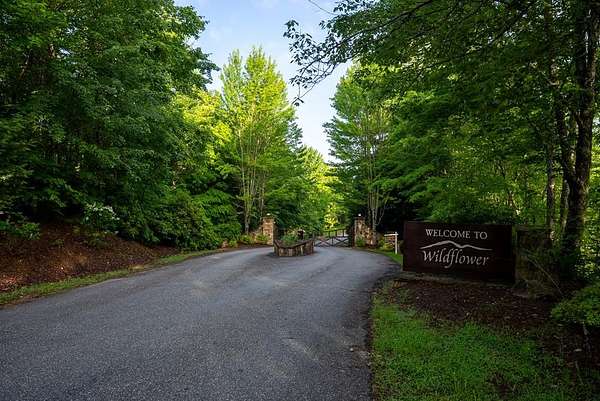 500 Acres of Recreational & Residential Land for Sale in Franklin, North Carolina