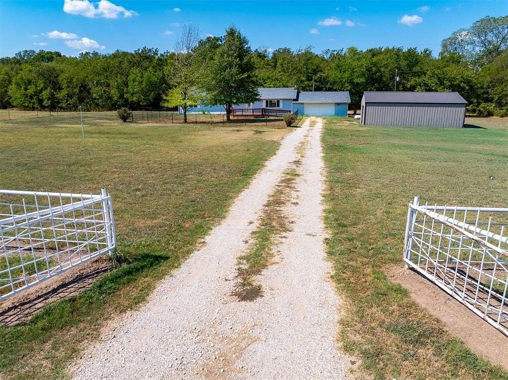 4.26 Acres of Land with Home for Sale in Earlsboro, Oklahoma