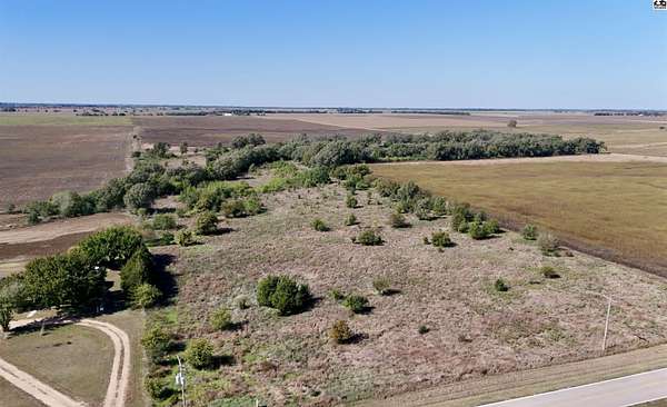 10 Acres of Land for Sale in Pretty Prairie, Kansas