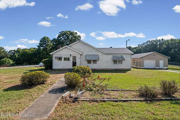 2.12 Acres of Land with Home for Sale in Coldwater, Mississippi