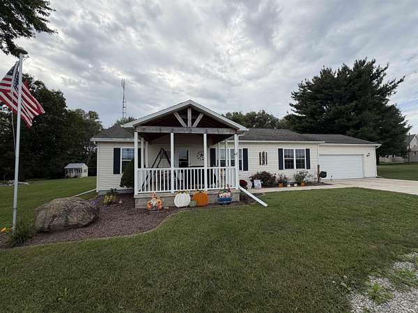 1.5 Acres of Land with Home for Sale in Galveston, Indiana