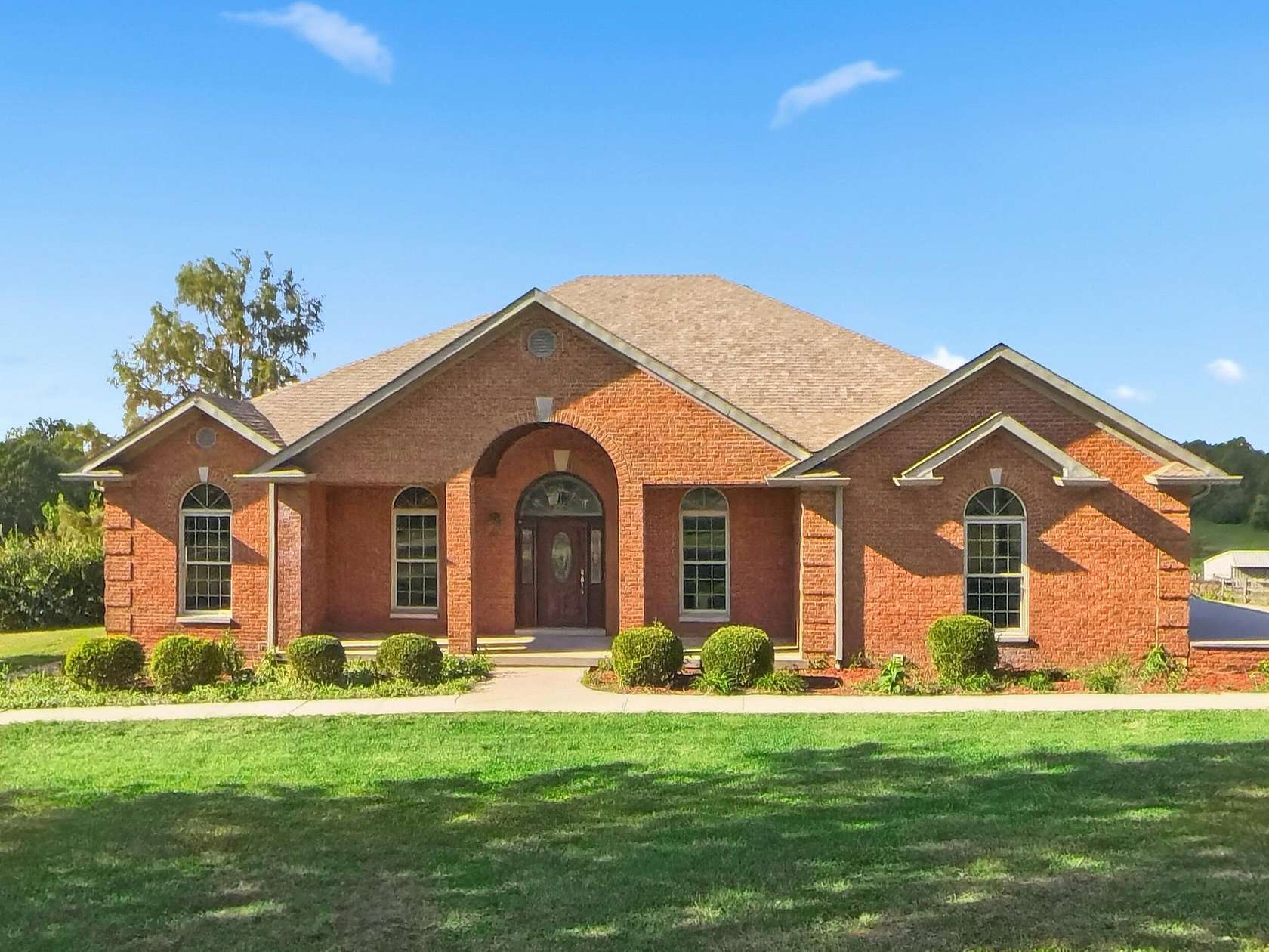 10.2 Acres of Land with Home for Auction in Harrodsburg, Kentucky